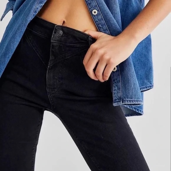 NWT Free People Riley Seamed Black Skinny Jeans 29 - Picture 2 of 3